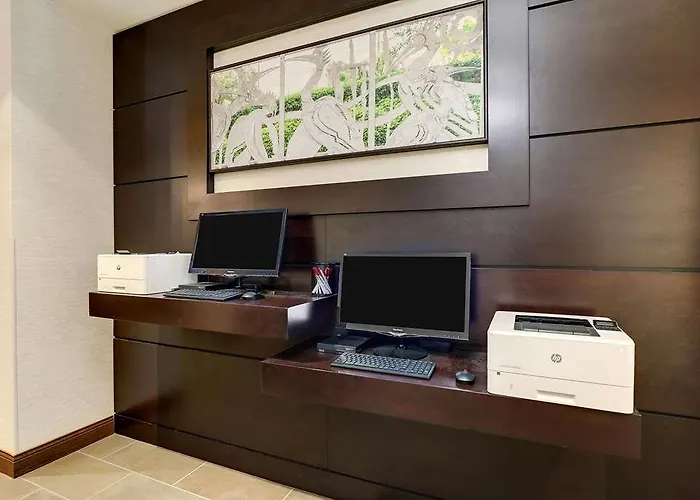 Hotel Drury Plaza *