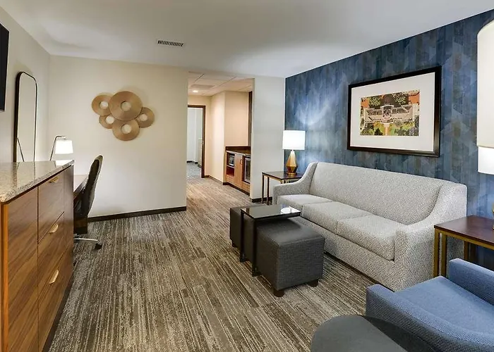 Hotel Drury Plaza